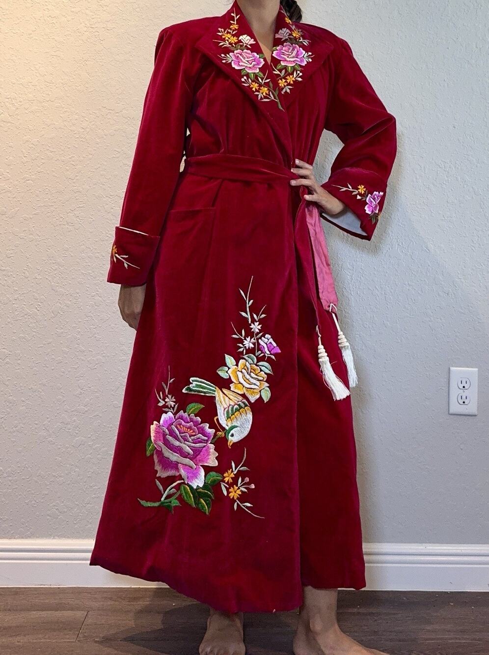 Vintage Fuji Kiryu Japan Burgundy Velvet Embroidered Robe Kimono Bird Floral M